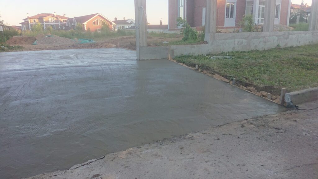 Бетонирование заездов на участок под ключ